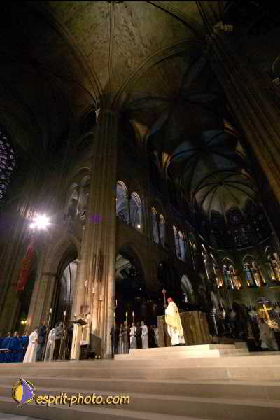 Nom de l'image : D119G904-1 — Description :  Toussaint 2004 - Messe avec les sans abri