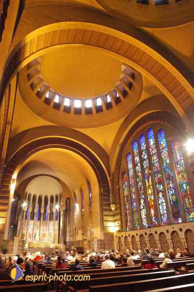 Nom de l'image : D1189988-1 — Description :  Paris - Toussaint 2004