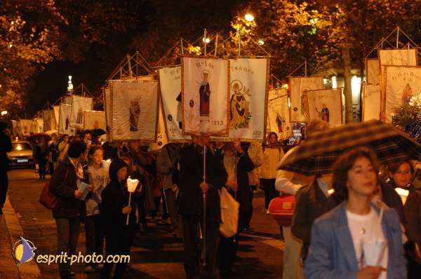 Nom de l'image : D1187125-1 — Description :  Paris - Toussaint 2004