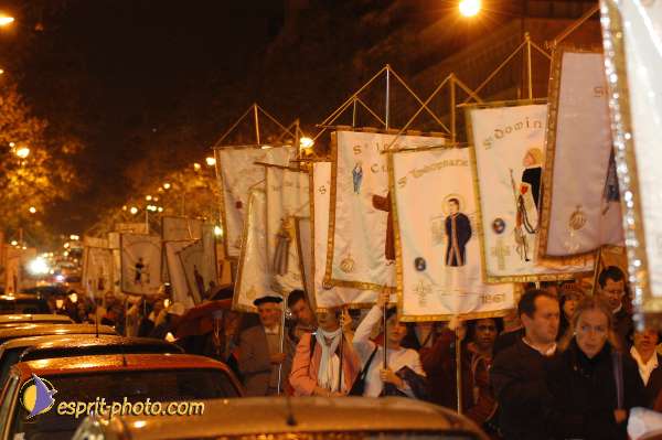 Nom de l'image : D1187152-1 — Description :  Paris - Toussaint 2004