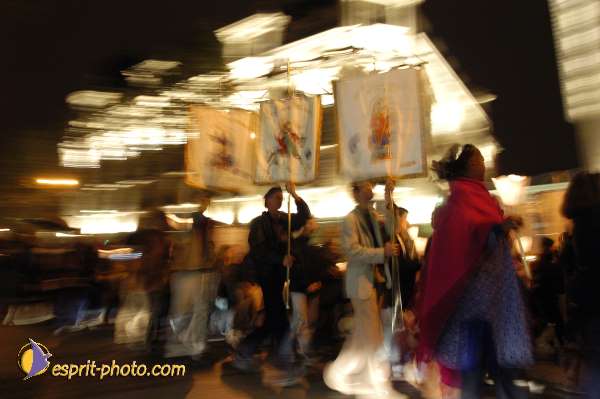 Nom de l'image : D1187169-1 — Description :  Paris - Toussaint 2004