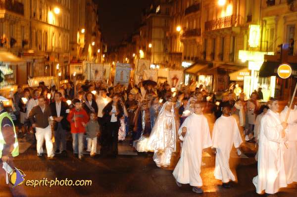 Nom de l'image : D1187261-1 — Description :  Paris - Toussaint 2004