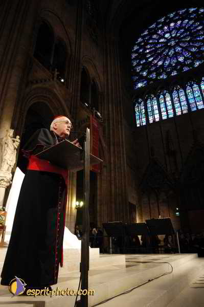 Nom de l'image : D1190680-1 — Description :  Paris - Toussaint 2004