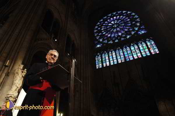 Nom de l'image : D1190759-1 — Description :  Paris - Toussaint 2004