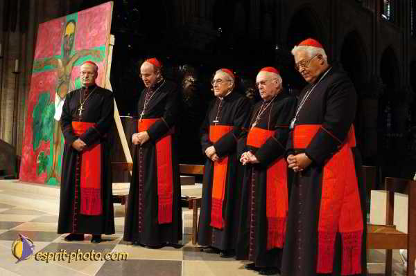 Nom de l'image : D1190805-1 — Description :  Paris - Toussaint 2004