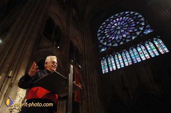 Nom de l'image : D1190823-1 — Description :  Paris - Toussaint 2004