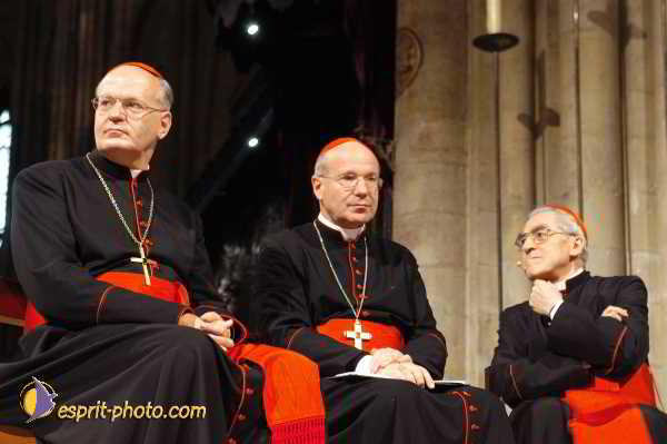 Nom de l'image : D1190868-1 — Description :  Paris - Toussaint 2004