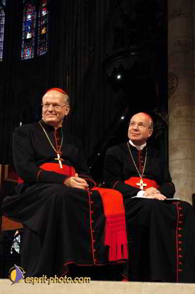 Nom de l'image : D1190875-1 — Description :  Paris - Toussaint 2004