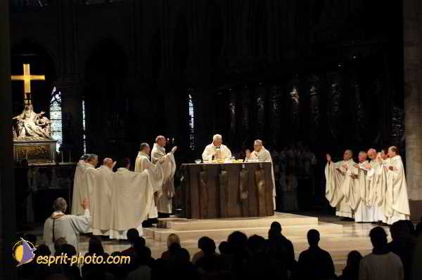 Nom de l'image : D1190987-1 — Description :  Paris - Toussaint 2004