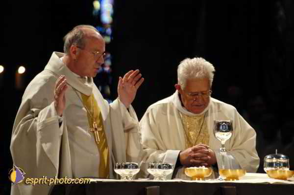 Nom de l'image : D1190992-1 — Description :  Paris - Toussaint 2004