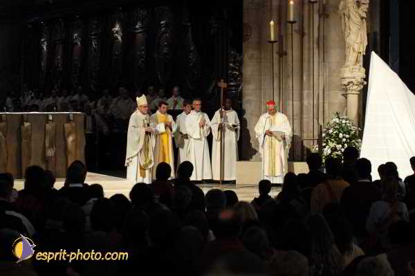 Nom de l'image : D1191057-1 — Description :  Paris - Toussaint 2004