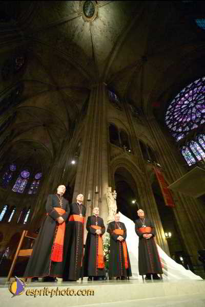 Nom de l'image : D1191G569-1 — Description :  Paris - Toussaint 2004