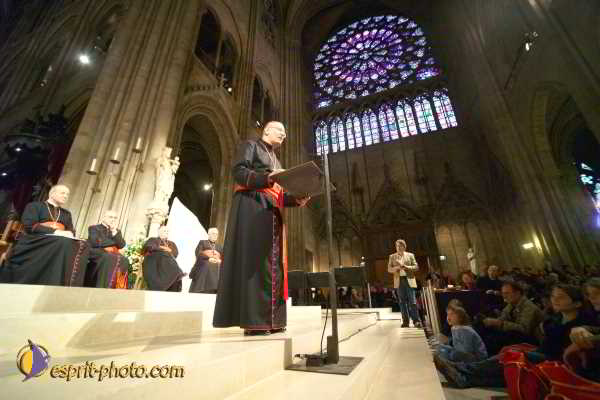 Nom de l'image : D1191G583-1 — Description :  Paris - Toussaint 2004