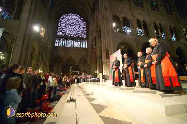 Nom de l'image : D1191G619-1 — Description :  Paris - Toussaint 2004