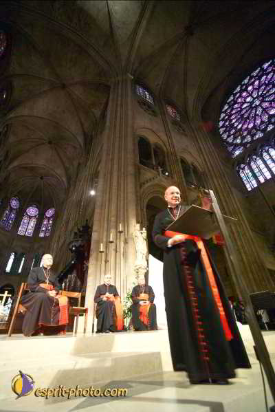 Nom de l'image : D1191G641-1 — Description :  Paris - Toussaint 2004