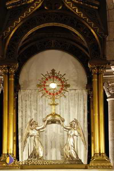 Nom de l'image : D1189092-1 — Description :  Paris - Toussaint 2004