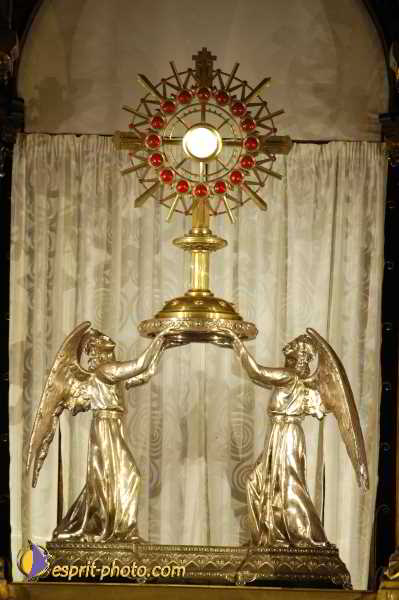 Nom de l'image : D1189096-1 — Description :  Paris - Toussaint 2004