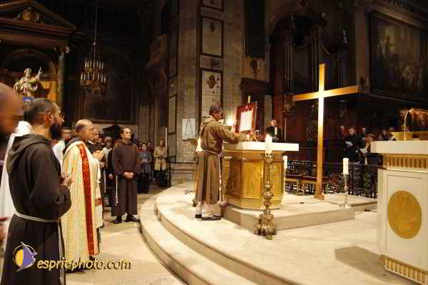 Nom de l'image : D1188966-1 — Description :  Paris - Toussaint 2004