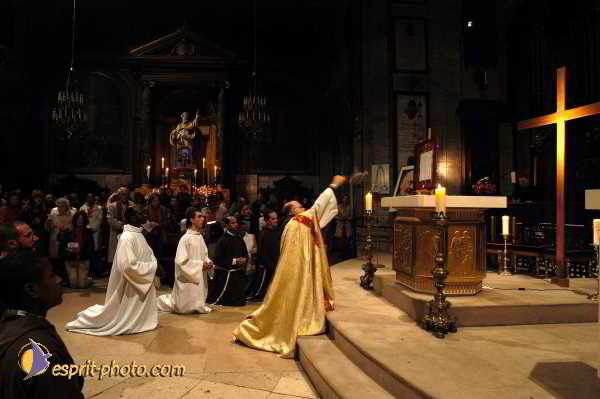 Nom de l'image : D1188973-1 — Description :  Paris - Toussaint 2004