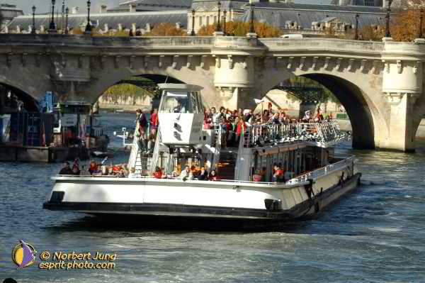 Nom de l'image : D1188430-1 — Description :  Paris - Toussaint 2004