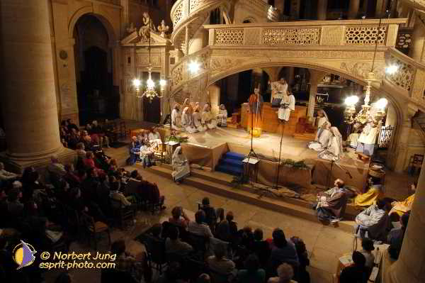 Nom de l'image : D1188047-1 — Description :  Paris - Toussaint 2004