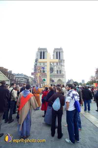 Nom de l'image : D1191G702-1 — Description :  Paris - Toussaint 2004