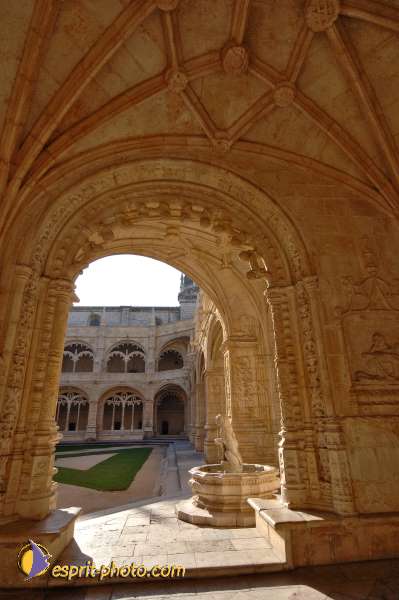 Nom de l'image : E2003471-1 — Description :