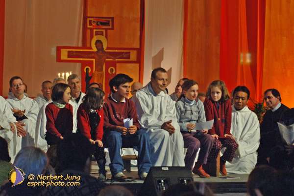 Nom de l'image : D2132743_1 — Description :  Taizé : Pèlerinage de confiance sur la terre à Milan (Italy)