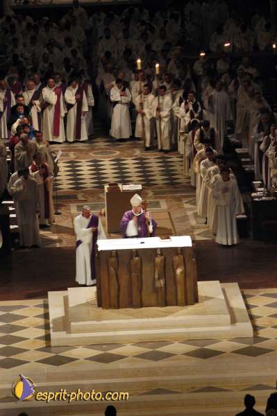 Nom de l'image : D1214113-1 — Description :  Monseigneur Vingt-Trois - Installation comme archévêque de Paris