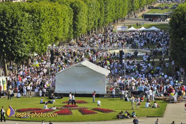 Nom de l'image : D2019528-1 — Description :  Pâques 2005 à Seville (Espagne-Andalusie)