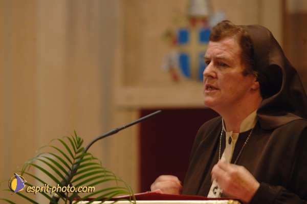 Nom de l'image : D2058764_1 — Description :  Sister Briege McKenna - Retraite de 950 prêtres à Ars