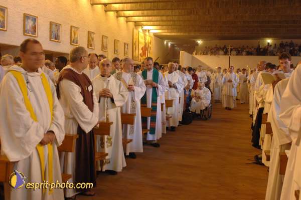 Nom de l'image : D2058924_1 — Description :  Sister Briege McKenna - Retraite de 950 prêtres à Ars