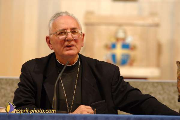 Nom de l'image : D2059379_1 — Description :  Sister Briege McKenna - Retraite de 950 prêtres à Ars