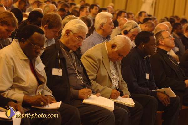 Nom de l'image : D2059384_1 — Description :  Sister Briege McKenna - Retraite de 950 prêtres à Ars