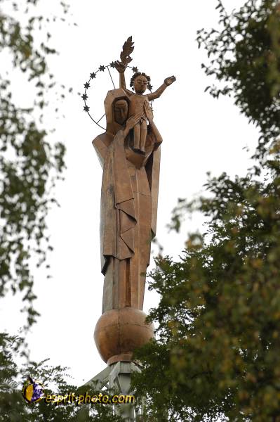 Nom de l'image : EG-300-6231 — Description :  Notre Dame de France