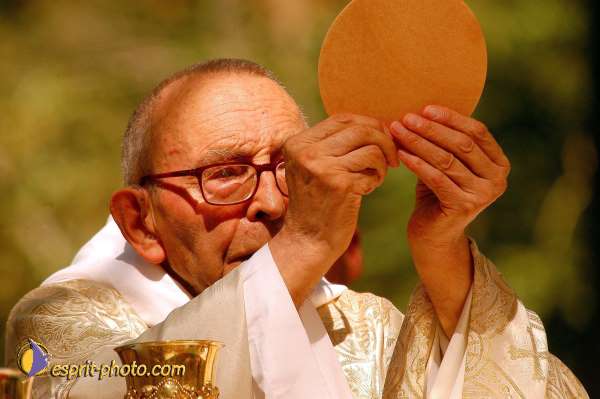Nom de l'image : 3 — Description :  Festival Saint Jean (jeunes de 15-25ans)