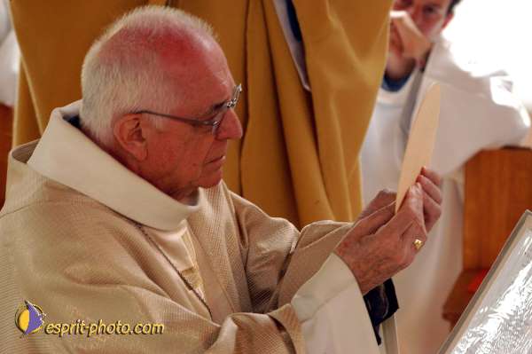 Nom de l'image : D1027757 — Description :  Pâque 2003 - Communauté de l'Agnaux - Plavilla