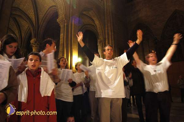 Nom de l'image : D1189540-1 — Description :  Paris - Toussaint 2004