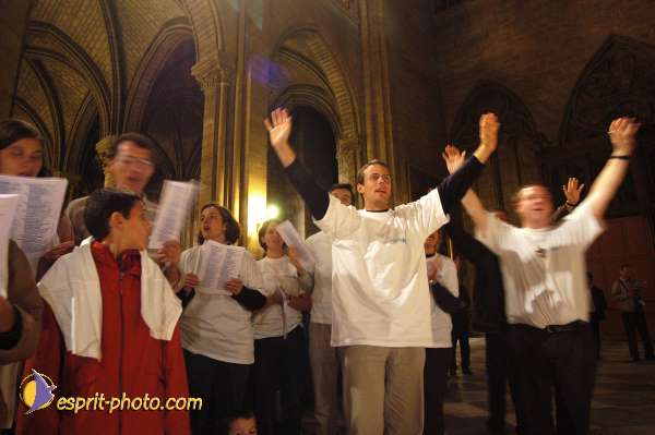 Nom de l'image : D1189542-1 — Description :  Paris - Toussaint 2004