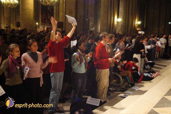 Nom de l'image : D1189552-1 — Description :  Paris - Toussaint 2004