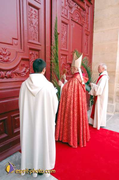 Nom de l'image : D1024556-01 — Description :  Dimanche de Ramaux à l'église St Gervais - Paris 4e & Inaugurati