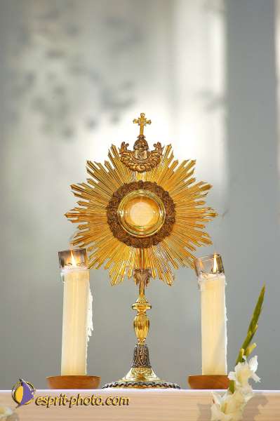 Adoration Ostensoir