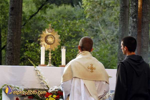 Nom de l'image : D1061655 — Description :  Festival Saint Jean (jeunes de 15-25ans)