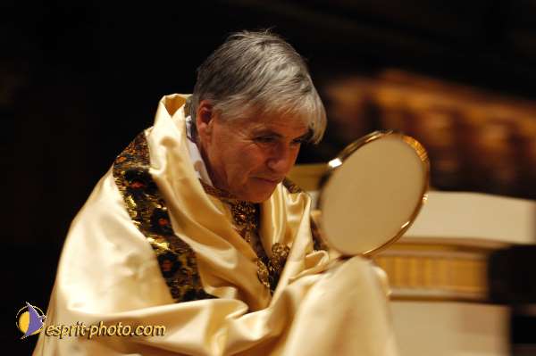 Nom de l'image : D1189761-1 — Description :  Paris - Toussaint 2004