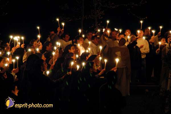 Nom de l'image : D1026574-01 — Description :  Pâque 2003 - Communauté de l'Agnaux - Plavilla