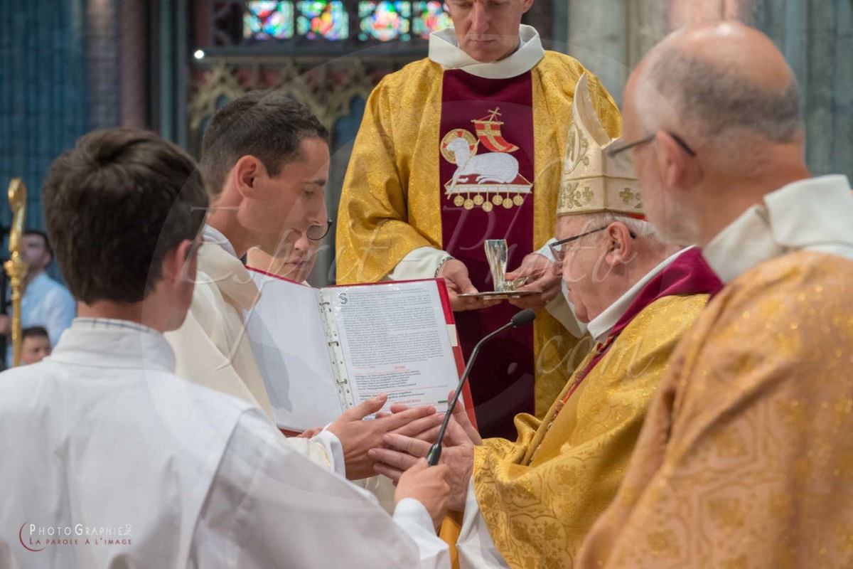 Nom de l'image : 180624-174452_D8e139721_c_PhotoGraphie.Pro — Description :  D8e139721