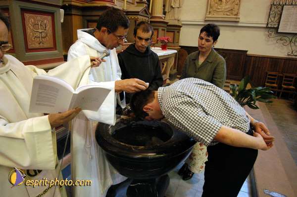 Nom de l'image : D1037271 — Description :  Cté St JEAN - Reportage livre "Masque de loup - coeur d'agneau"