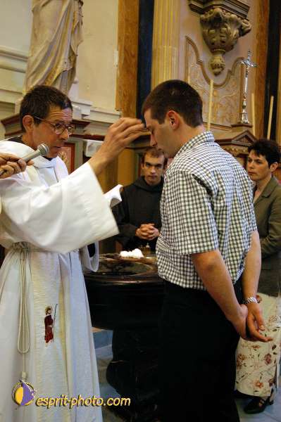 Nom de l'image : D1037284 — Description :  Cté St JEAN - Reportage livre "Masque de loup - coeur d'agneau"