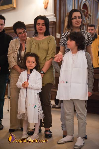 Nom de l'image : D30099509a — Description :  Baptême d'enfant à l'église de la Ferté Vidame (28300)
