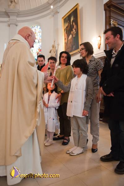 Nom de l'image : D30099515a — Description :  Baptême d'enfant à l'église de la Ferté Vidame (28300)
